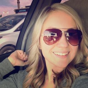 Meet your Posher, Hailey